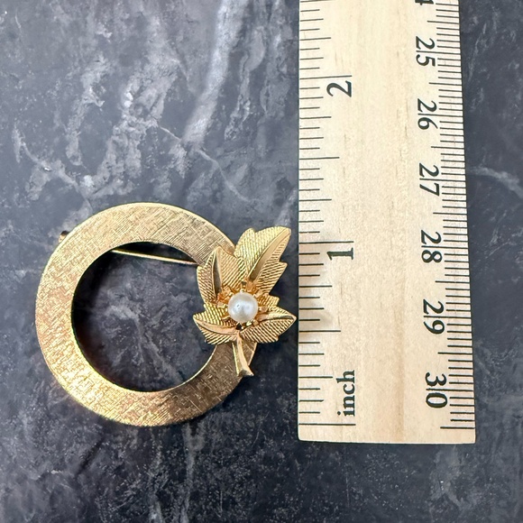 Vintage Brooch Lot (8) - Picture 8 of 16